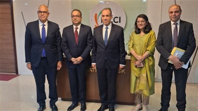 وزير الخارجية يلتقي رئيس اتحاد الغرف الصناعية والتجارية الهندية