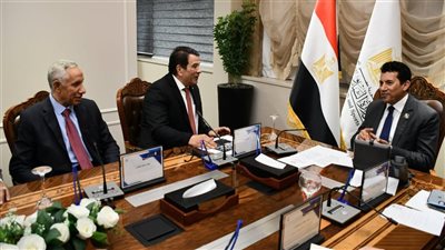وزير الرياضة يلتقي رئيس اتحاد ألعاب القوى لمناقشة إدراجها ضمن دورة الألعاب الإفريقية 2027 