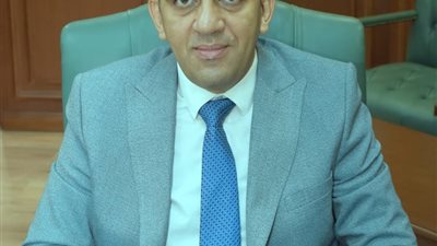 تكليف الدكتور طلعت أحمد قائمًا بأعمال عميد كلية الهندسة بسوهاج