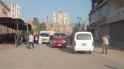 حملات مكثفة للرقابة على مواقف السيارات بسوهاج