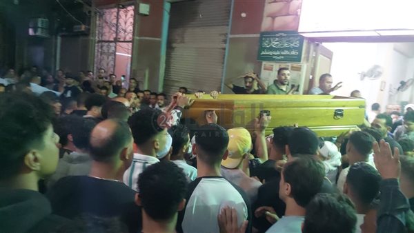 جنازة مهيبة لشاب