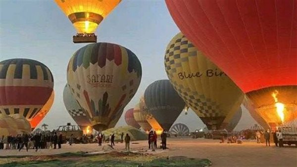 البالون الطائر 