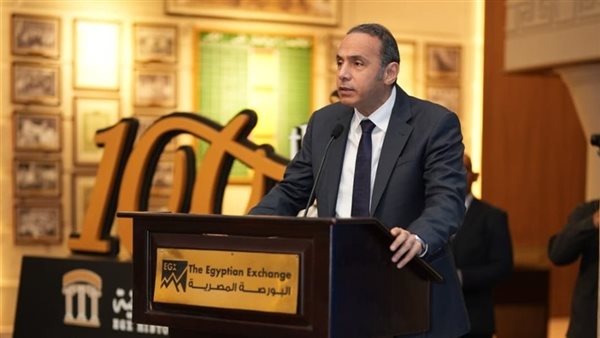 الدكتور إسلام عزام