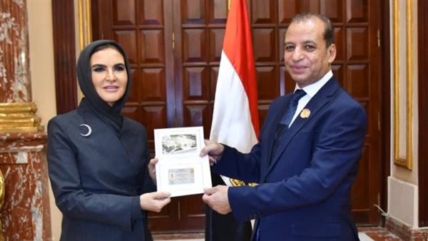 سحر نصر تتسلم كارنيه