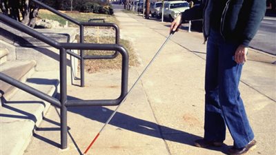 إيطالي يتظاهر بالعمى لأكثر من نصف قرن للحصول على مليون يورو