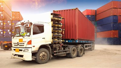 شعبة خدمات النقل الدولي واللوجستيات: زيادة أسعار النقل البري بنحو 8% بعد رفع أسعار الوقود