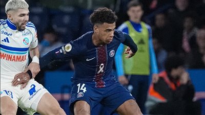 باريس سان جيرمان يتعثر أمام ستراسبورج ويتعادل 3-3 في الدوري الفرنسي