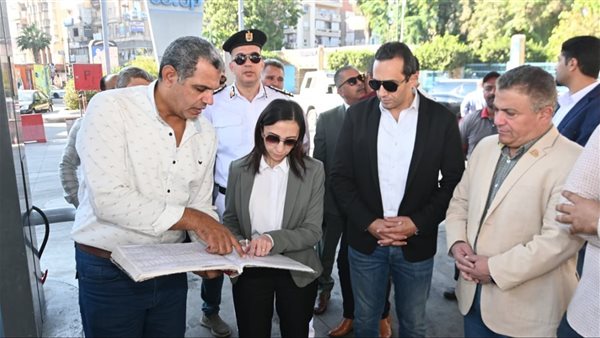 محافظ البحيرة تتفقد