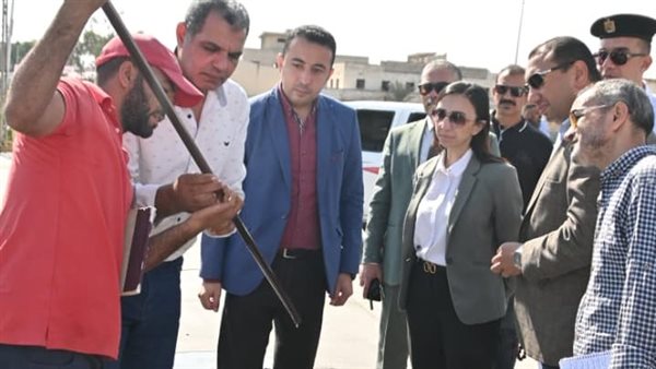 محافظ البحيرة تتفقد