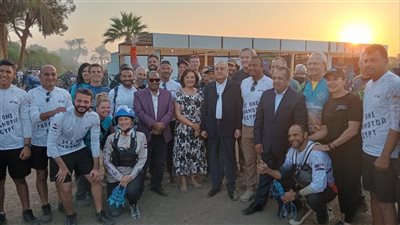 بمشاركة 100 مغامر من 15 دولة.. محافظ الأقصر يشهد انطلاق رحلات طيران الباراموتور إيجيبت جيت 7