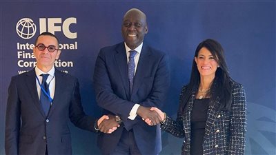 مصر تبحث مع مؤسسة التمويل الدولية الاستفادة من آلية ضمانات الاستثمار الأوروبية بقيمة 1.8 مليار يورو