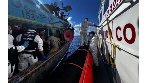 مركب هجرة غير شرعية