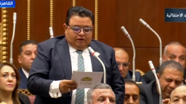 خالد جلال يؤدي اليمين