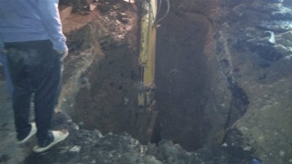 كسر ماسورة مياه 