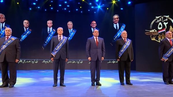 الرئيس السيسي مع