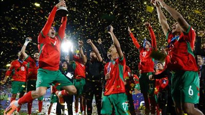 إنجاز تاريخي.. ردود أفعال الصحف المغربية والعالمية على تتويج أسود الأطلس بكأس العالم للشباب