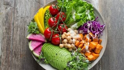 4 أطعمة صحية غنية بالألياف تعزز صحة الجسم .. تعرف عليها 