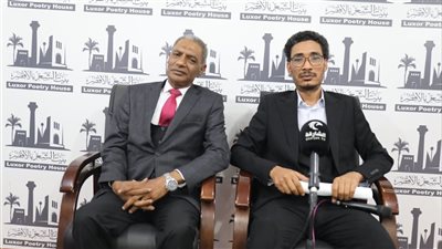 أمسية شعرية ساحرة مع الشاعر الكبير أحمد بخيت في معرض الأقصر للكتاب