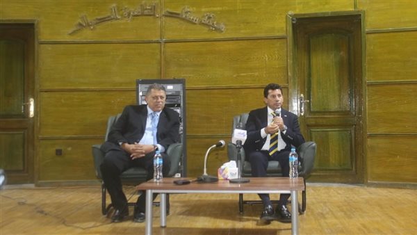 وزير الرياضة وخالد