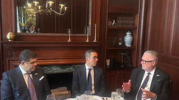 وزير الاستثمار والتجارة