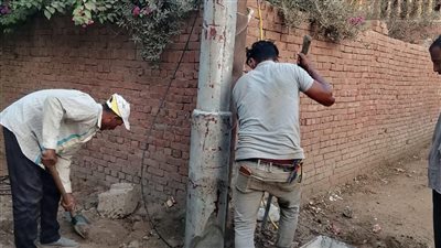 استجابة للقاهرة 24.. استبدال عمود كهرباء مائل يهدد حياة الأهالي والصغار بقرية دلهمو بالمنوفية