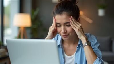 أسباب وأعراض الإصابة باكتئاب العمل .. تعرف على التفاصيل 