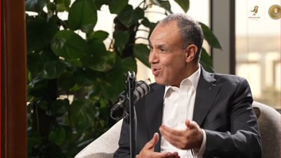 وزير الخارجية: أنتمي إلى أسرة بسيطة من أسيوط.. ووالدي ادّخر لشراء بدلة أسافر بها إلى أوروبا