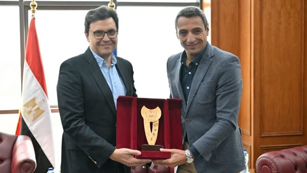 لقاء الوزير والمحافظ