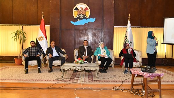 جانب من الندوة