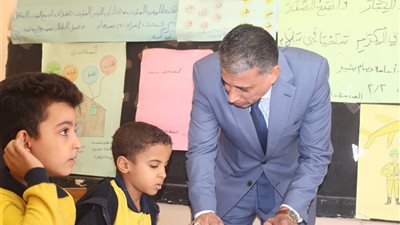 استبعاد مدير مدرسة وتحويل آخر للتحقيق بالجيزة بسبب غياب الطلاب والإهمال في الصيانة