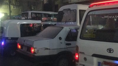 ازدحام مروري وتطاير قطع زجاج بمنطقة الفرنواني بشبرا الخيمة.. ومصدر يوضح السبب