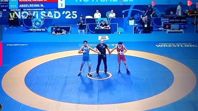 محمد حسن يحصد ذهبية بطولة العالم للمصارعة في صربيا