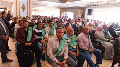 العمل: تسليم 50 عقد عمل لذوي الهمم بالعاشر من رمضان