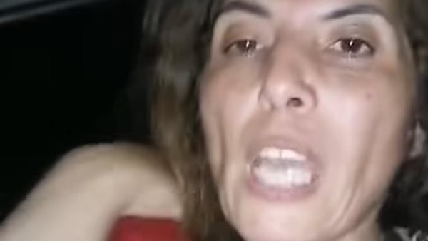 الصحفية مي محمود