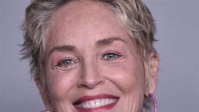 الممثلة شارون ستون تكشف سرّها لمواجهة تساقط الشعر