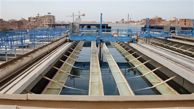 محافظ الوادي الجديد: إصلاح وتشغيل محطتي مياه شرب الخارجة 12 والأمل