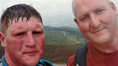 مرض شرس يفتك بشاب بريطاني بعد لدغة ذبابة