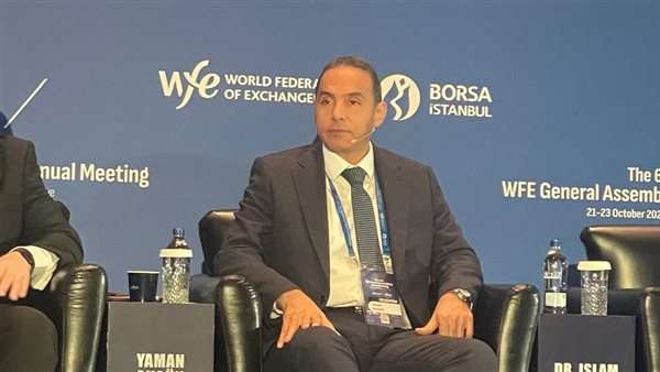 الدكتور إسلام عزام-