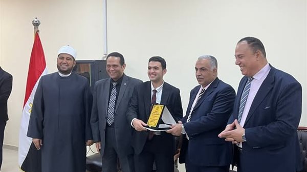 الطالب طه الحسين