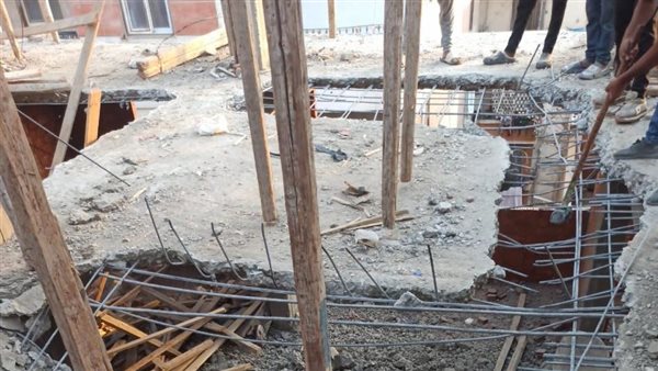 إزالة عدد من الأدوار