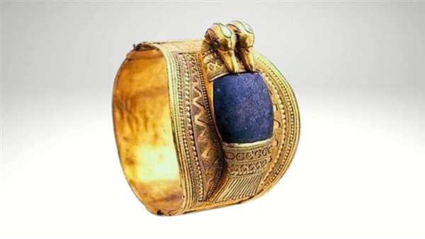 سوار ذهبي فاخر يعود