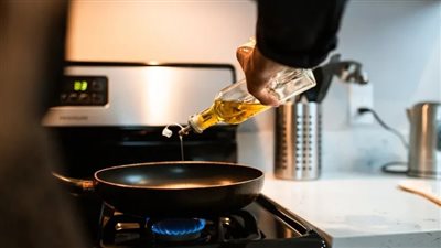 مخاطر إعادة استخدام زيت الطهي على الصحة