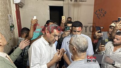 محافظ السويس يزور المسن صاحب واقعة التعرض للصفع على يد صاحب المنزل