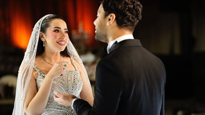 ديو غنائي يجمع أحمد جمال وفرح الموجي في حفل زفافهما