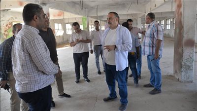 محافظ أسيوط يتفقد مزرعة الدواجن بعرب العوامر.. ويوجه بتطويرها لتحقيق الاستفادة القصوى منها