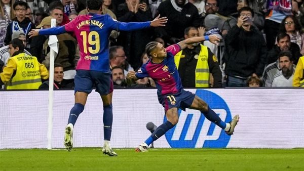 رافينيا لاعب برشلونة