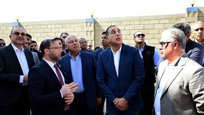 رئيس الوزراء يفتتح مصنع «كمت» المتخصص في إنتاج وتصنيع وتعبئة الإيثانول