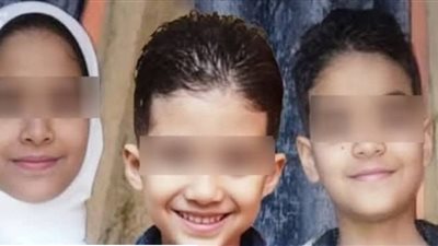 مصادر: أم الطفلين المتوفيين أمام مدخل عقار بفيصل تركت المنزل وليست مخطوفة