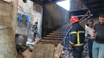 ماس كهربائي.. السيطرة على حريق داخل مصنع ملابس بشبين القناطر