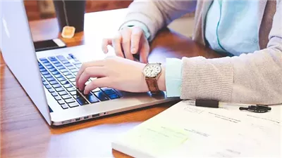 أفضل التمارين لتصحيح وضعية الجسم لمن يقضون ساعات طويلة جالسين